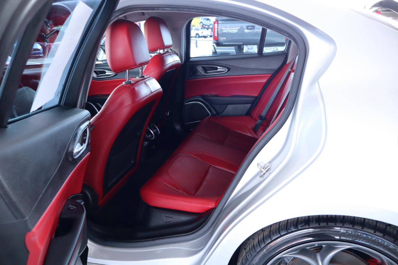Alfa Romeo Giulia Sport RWD 2019