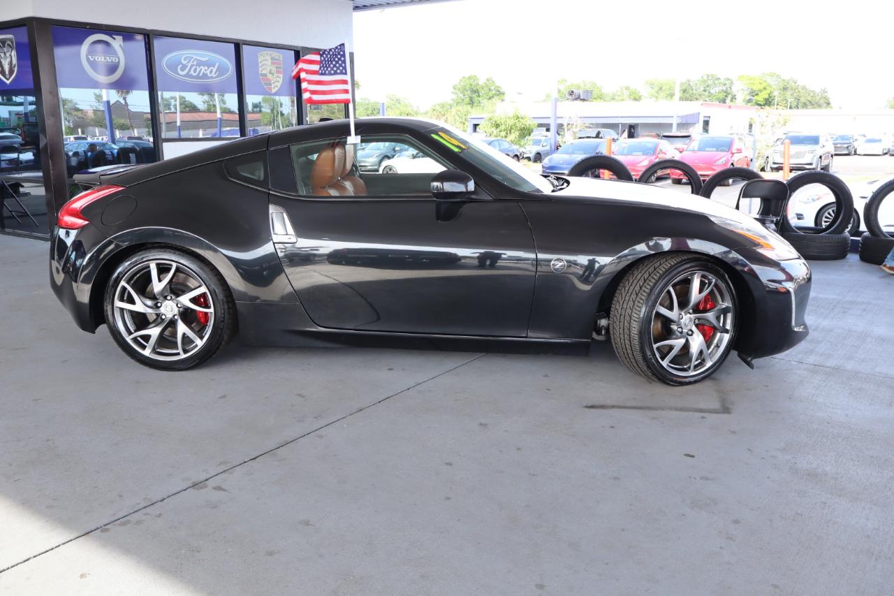 Nissan 370Z 2dr Cpe Auto Touring 2014