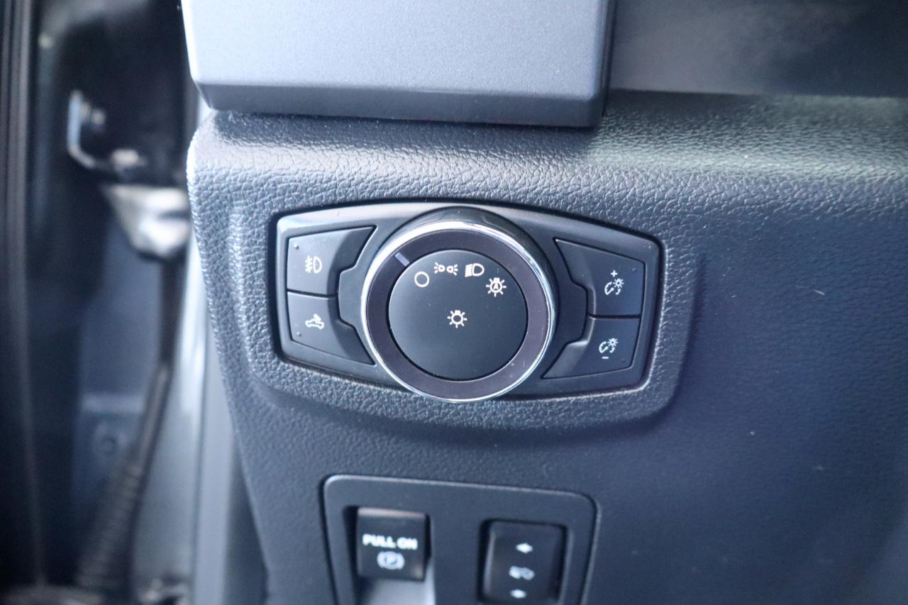 Ford F-150 XL SuperCrew 4WD 2018