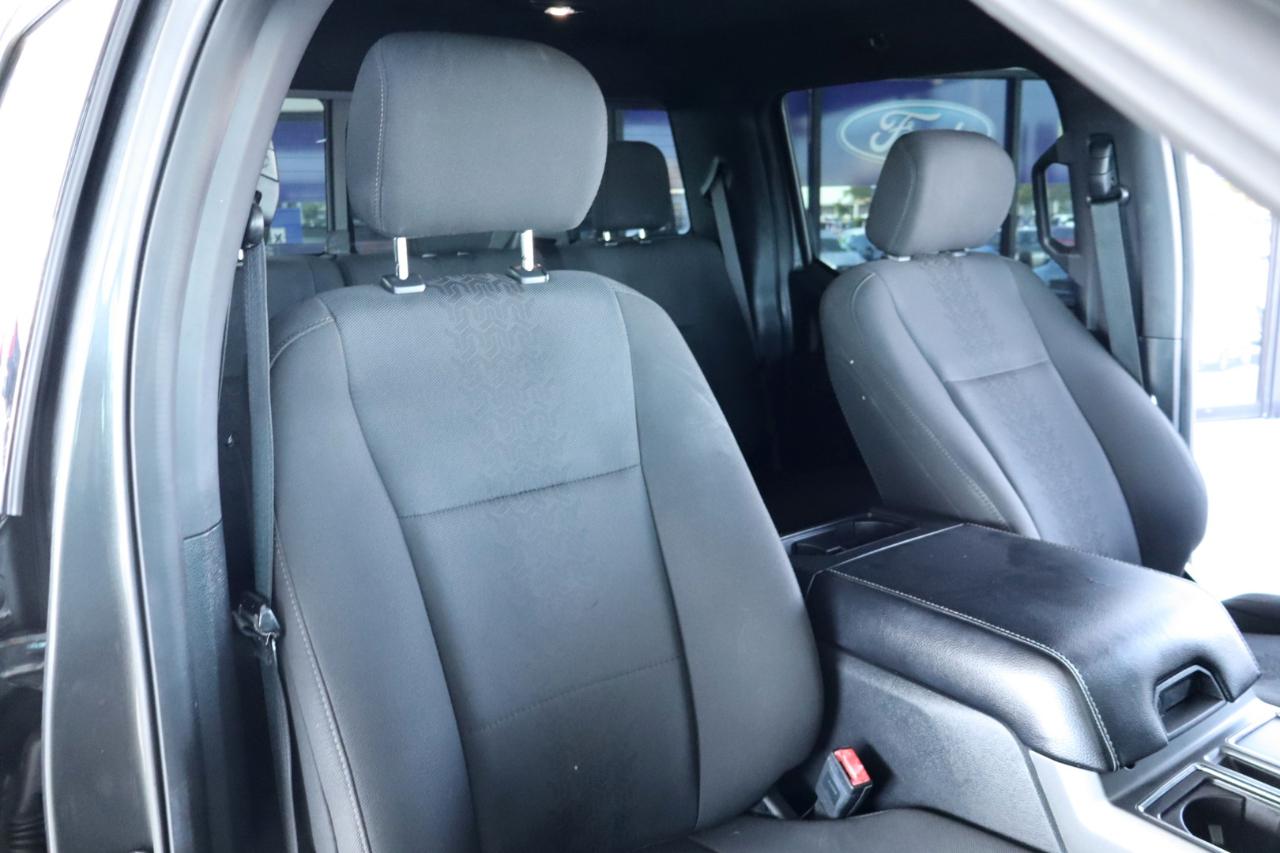 Ford F-150 XL SuperCrew 4WD 2018