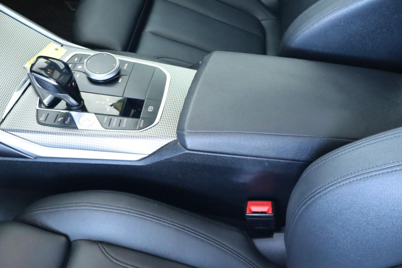 BMW 3 Series 330i xDrive Sedan 2019