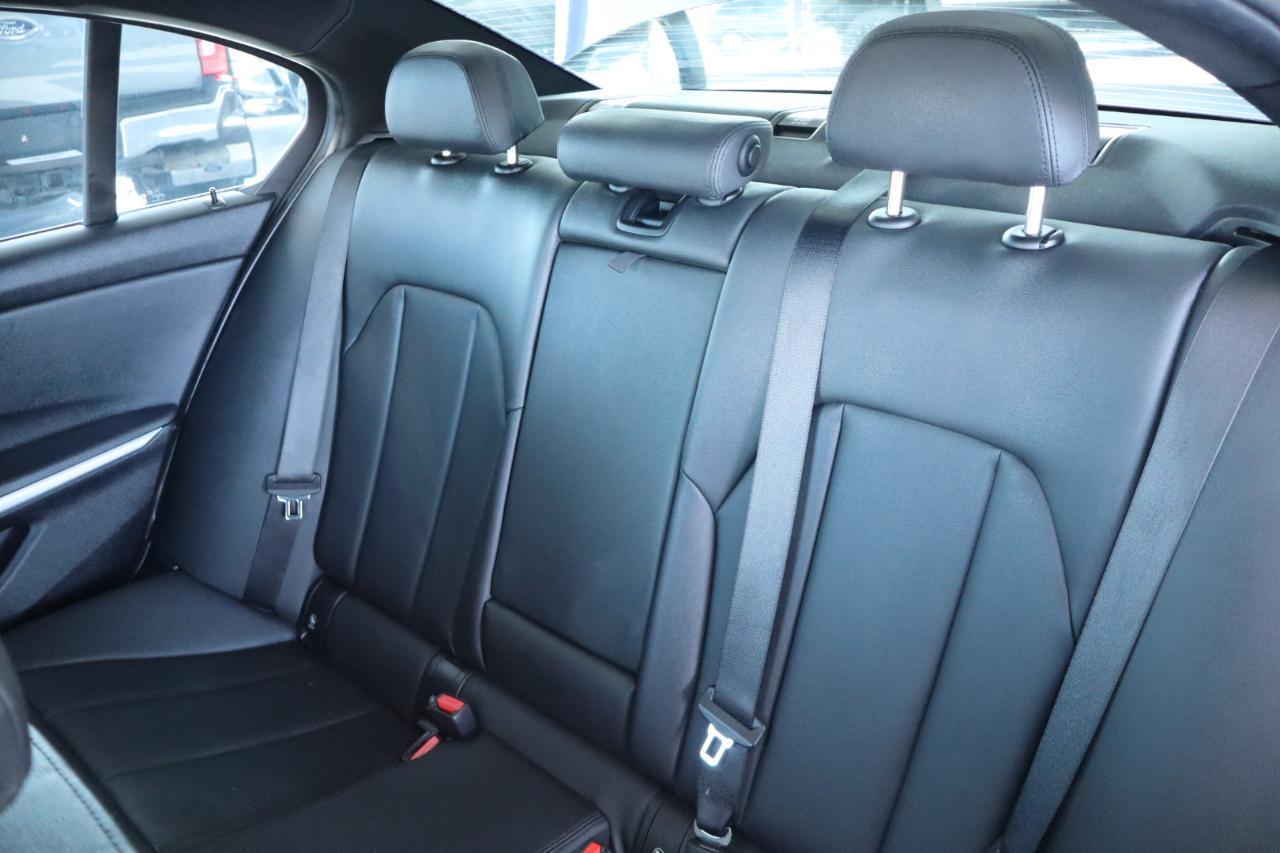 BMW 3 Series 330i xDrive Sedan 2019
