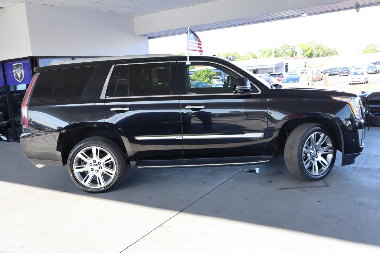Cadillac Escalade 2WD 4dr Luxury 2018