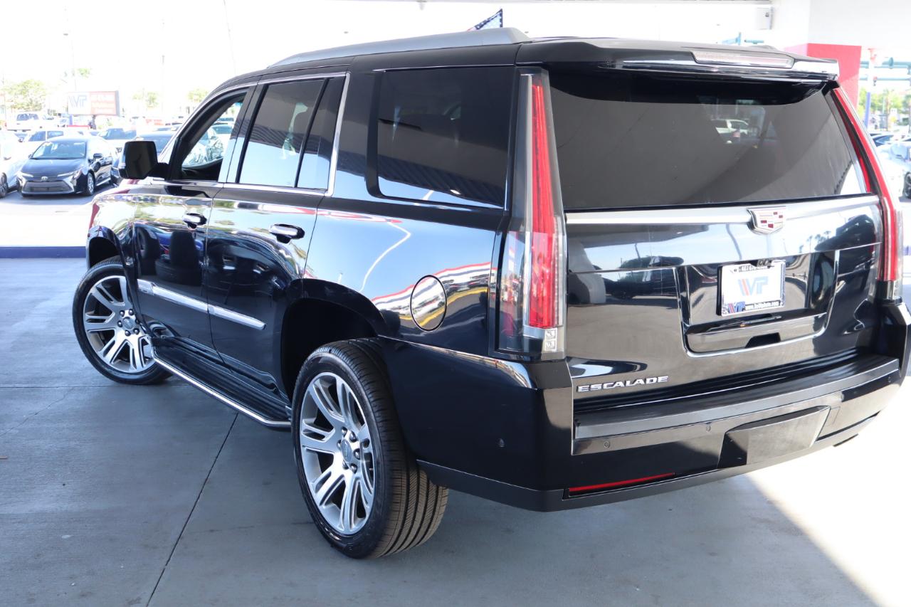 Cadillac Escalade 2WD 4dr Luxury 2018
