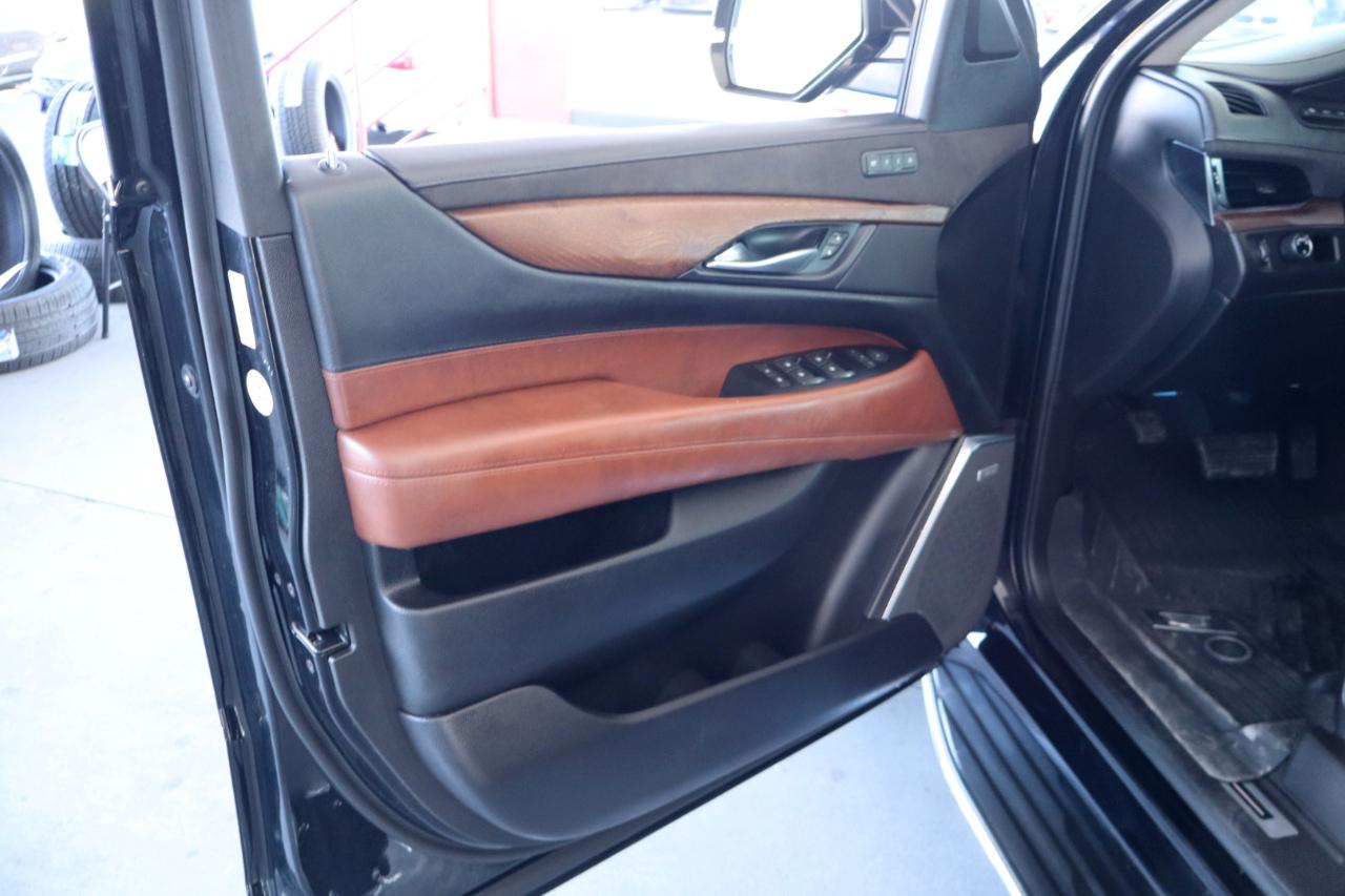 Cadillac Escalade 2WD 4dr Luxury 2018