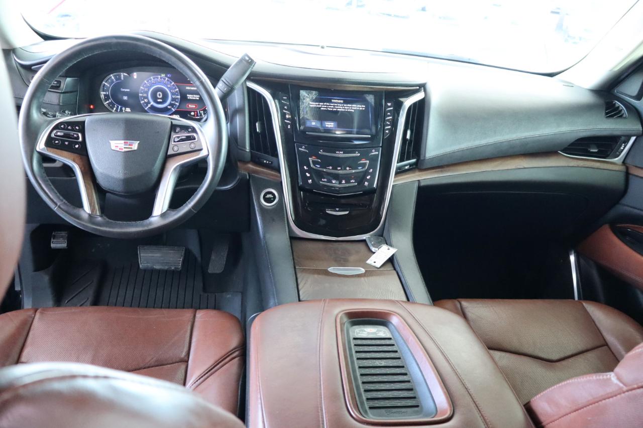 Cadillac Escalade 2WD 4dr Luxury 2018