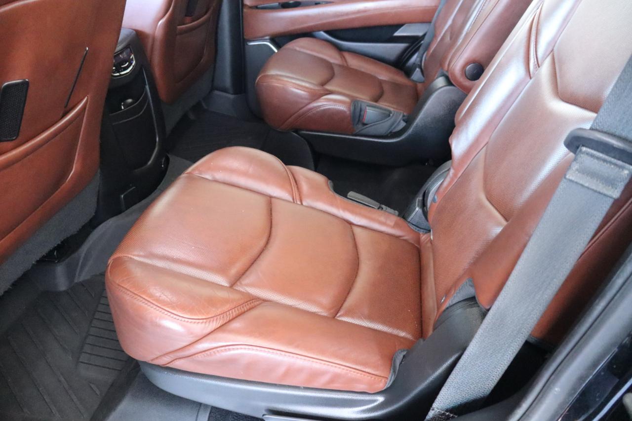 Cadillac Escalade 2WD 4dr Luxury 2018