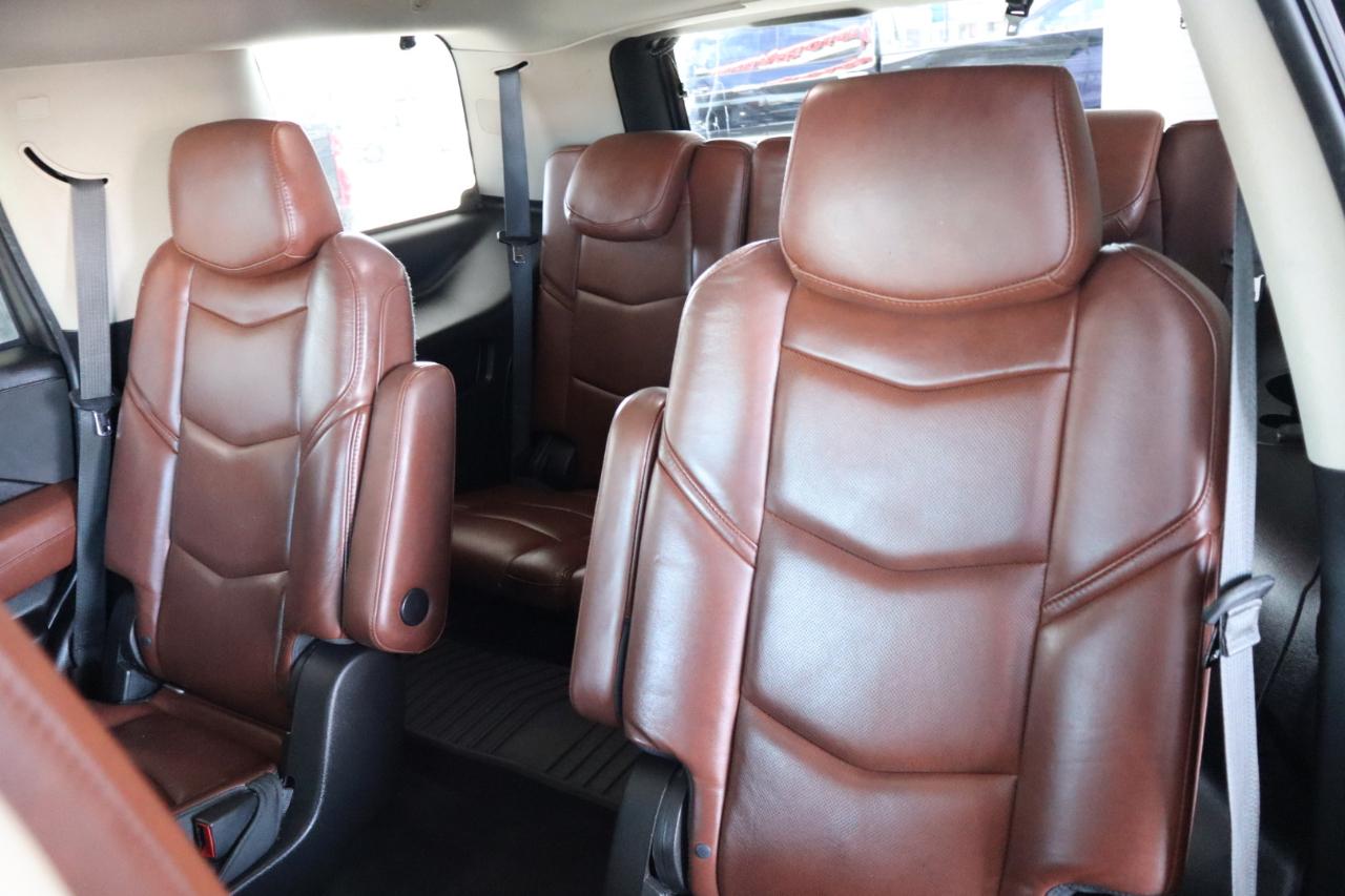 Cadillac Escalade 2WD 4dr Luxury 2018