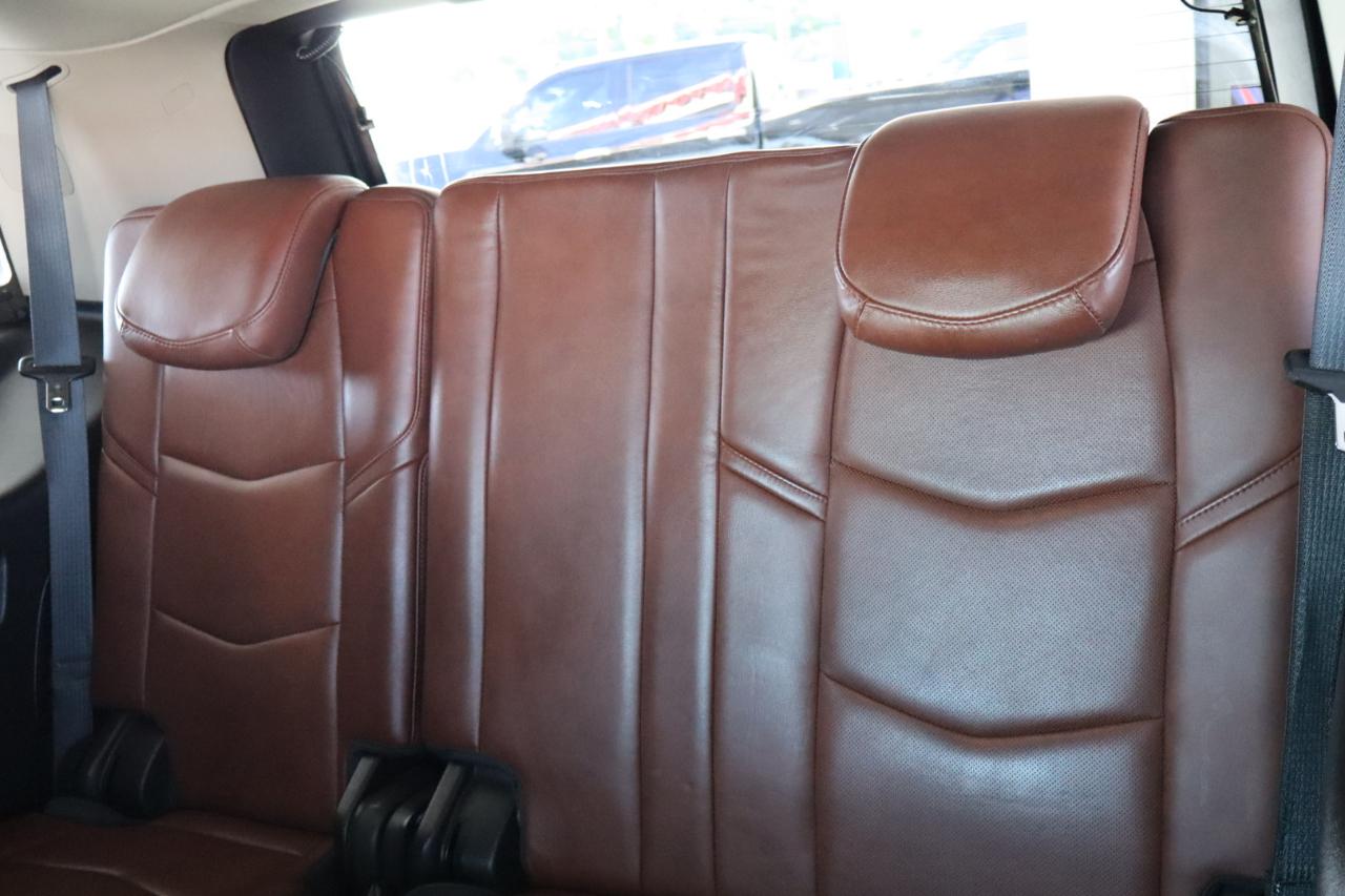 Cadillac Escalade 2WD 4dr Luxury 2018