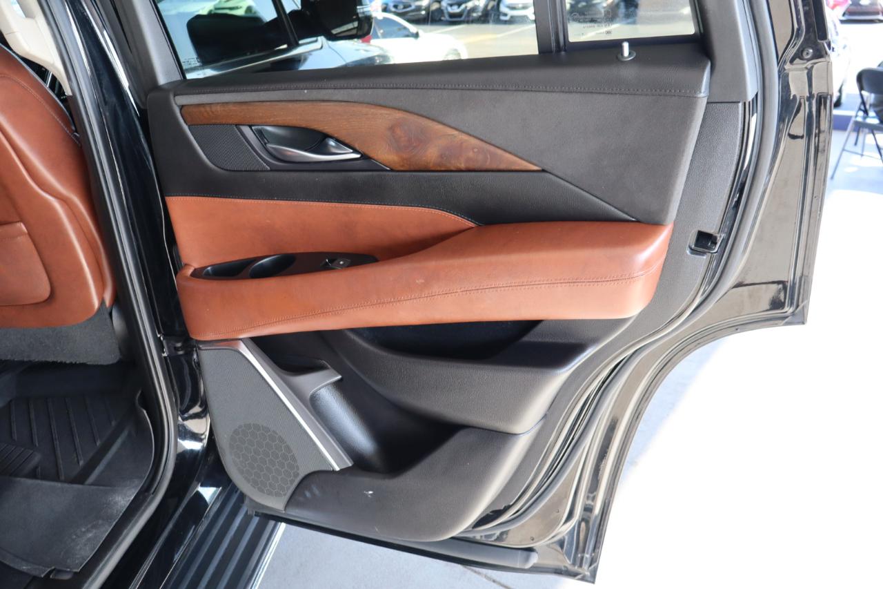 Cadillac Escalade 2WD 4dr Luxury 2018