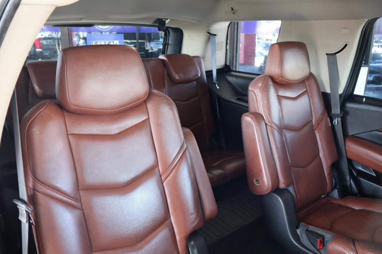 Cadillac Escalade 2WD 4dr Luxury 2018