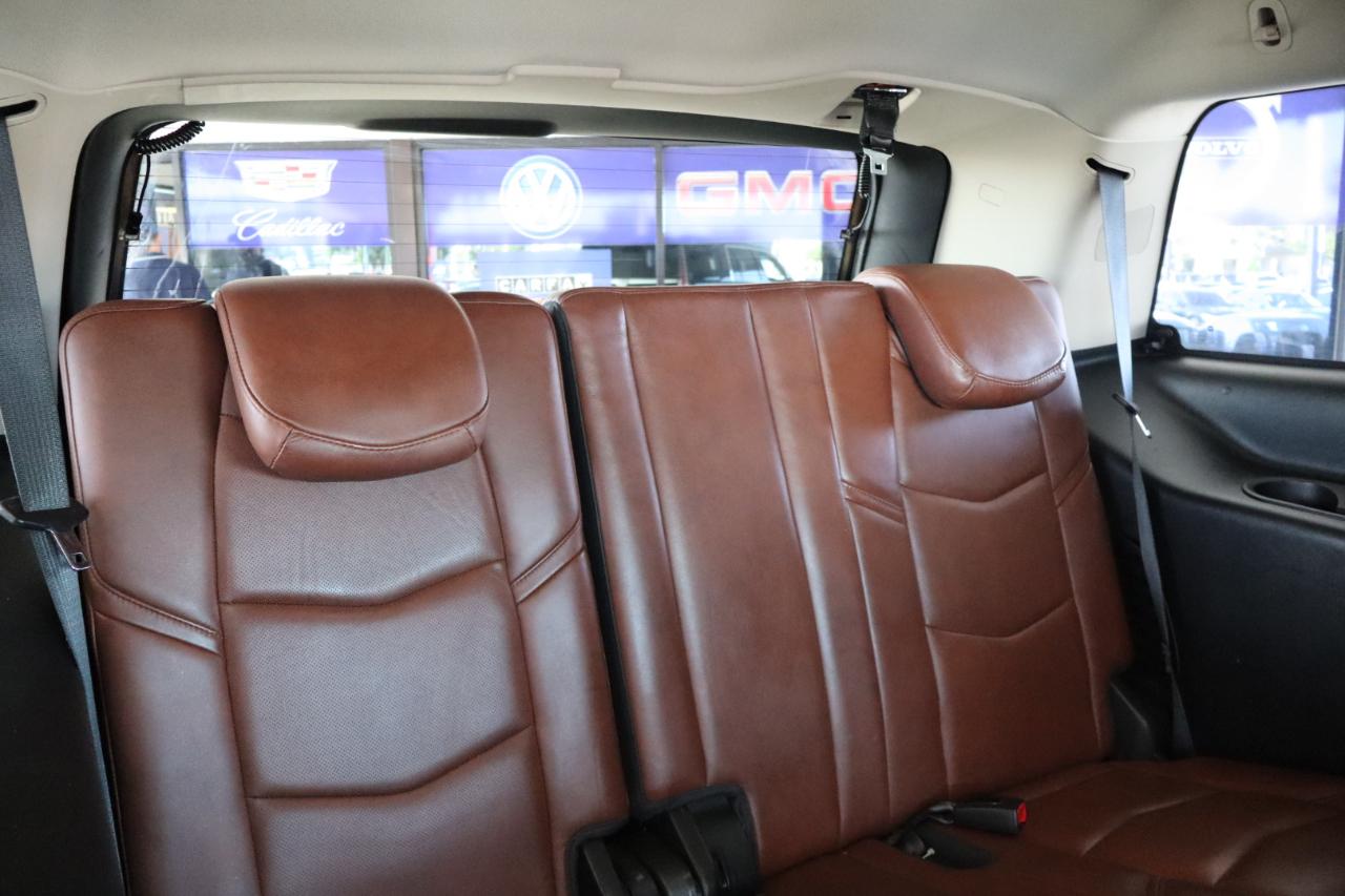 Cadillac Escalade 2WD 4dr Luxury 2018