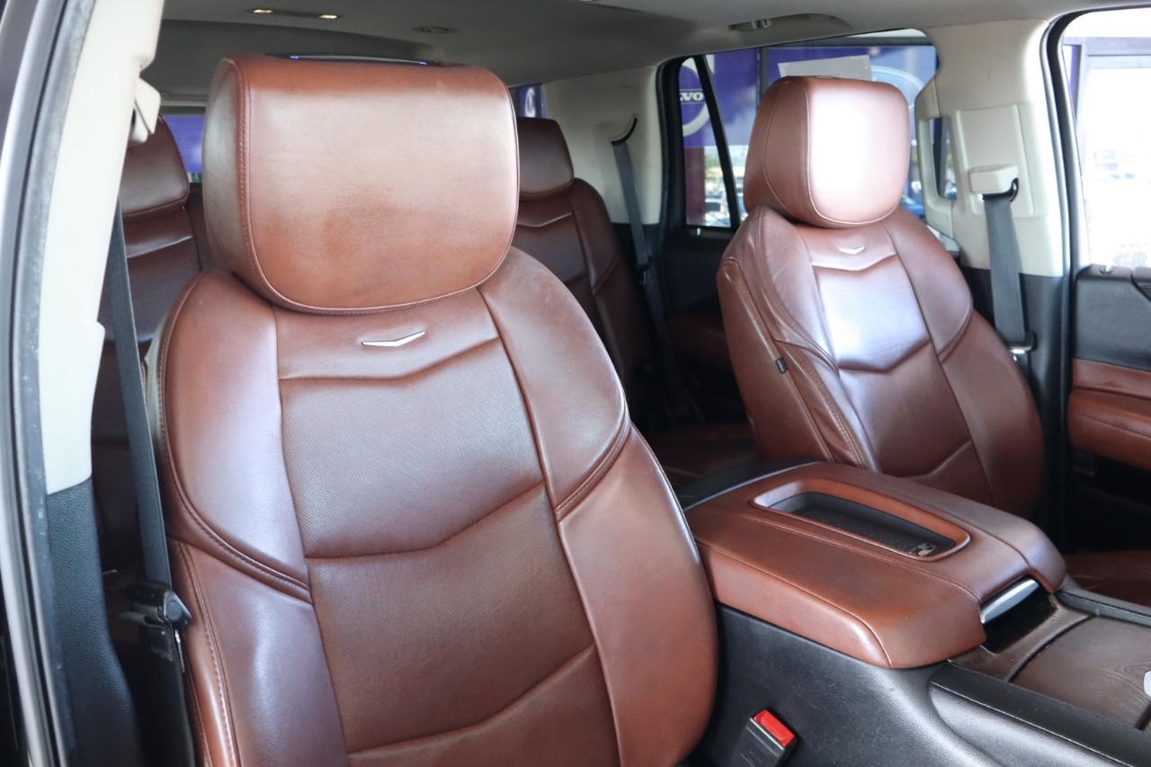 Cadillac Escalade 2WD 4dr Luxury 2018