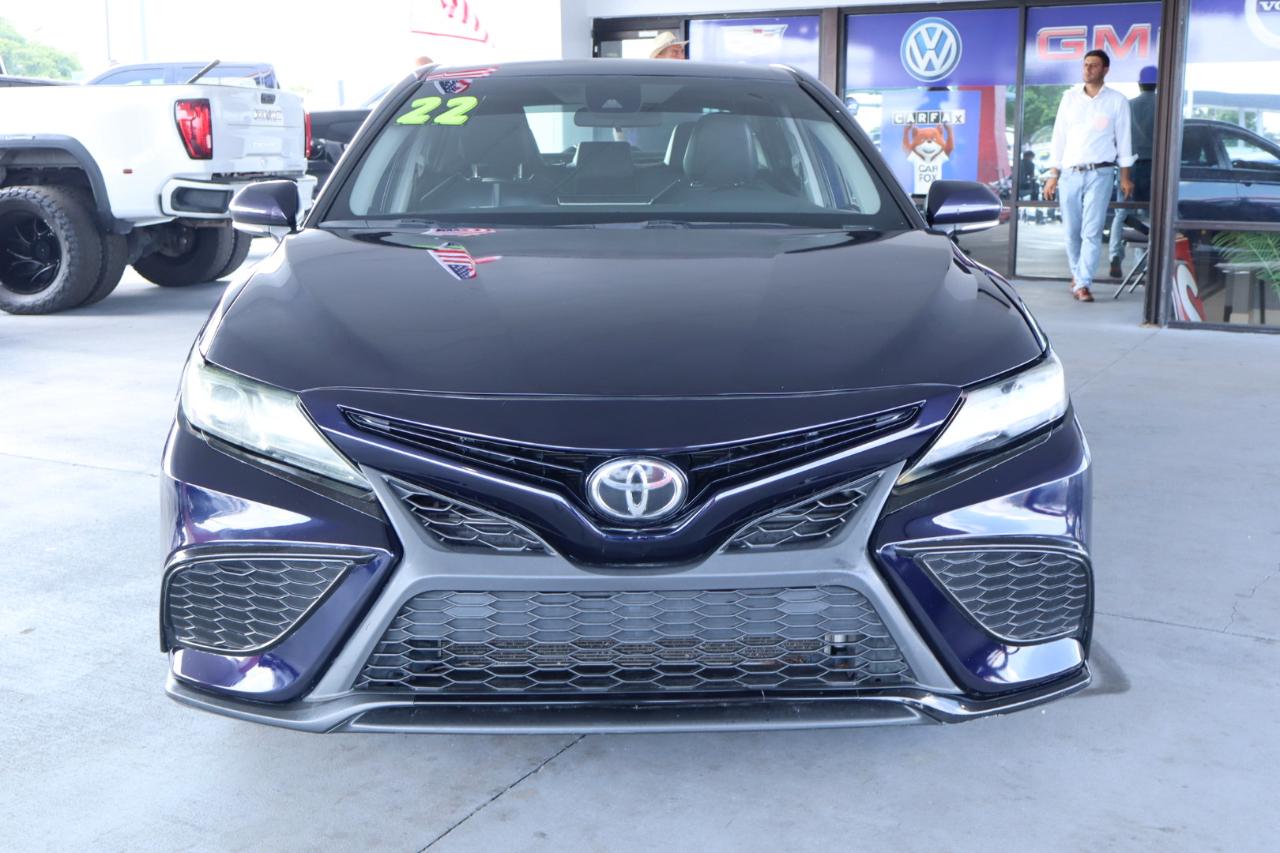 Toyota Camry SE Auto (Natl) 2022