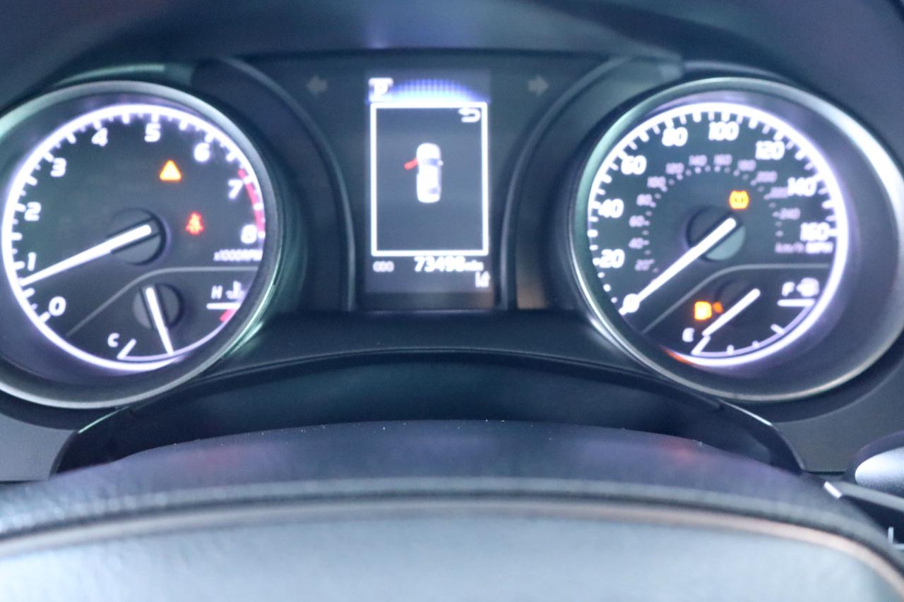 Toyota Camry SE Auto (Natl) 2022