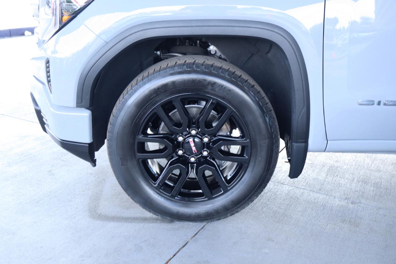 GMC Sierra 1500 4WD Crew Cab 147" Pro 2024