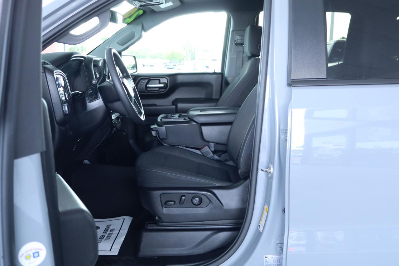 GMC Sierra 1500 4WD Crew Cab 147" Pro 2024