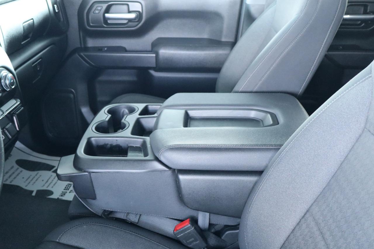 GMC Sierra 1500 4WD Crew Cab 147" Pro 2024