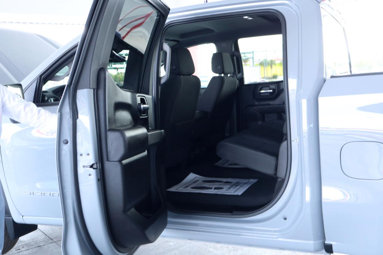 GMC Sierra 1500 4WD Crew Cab 147" Pro 2024