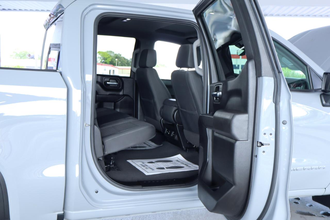 GMC Sierra 1500 4WD Crew Cab 147" Pro 2024