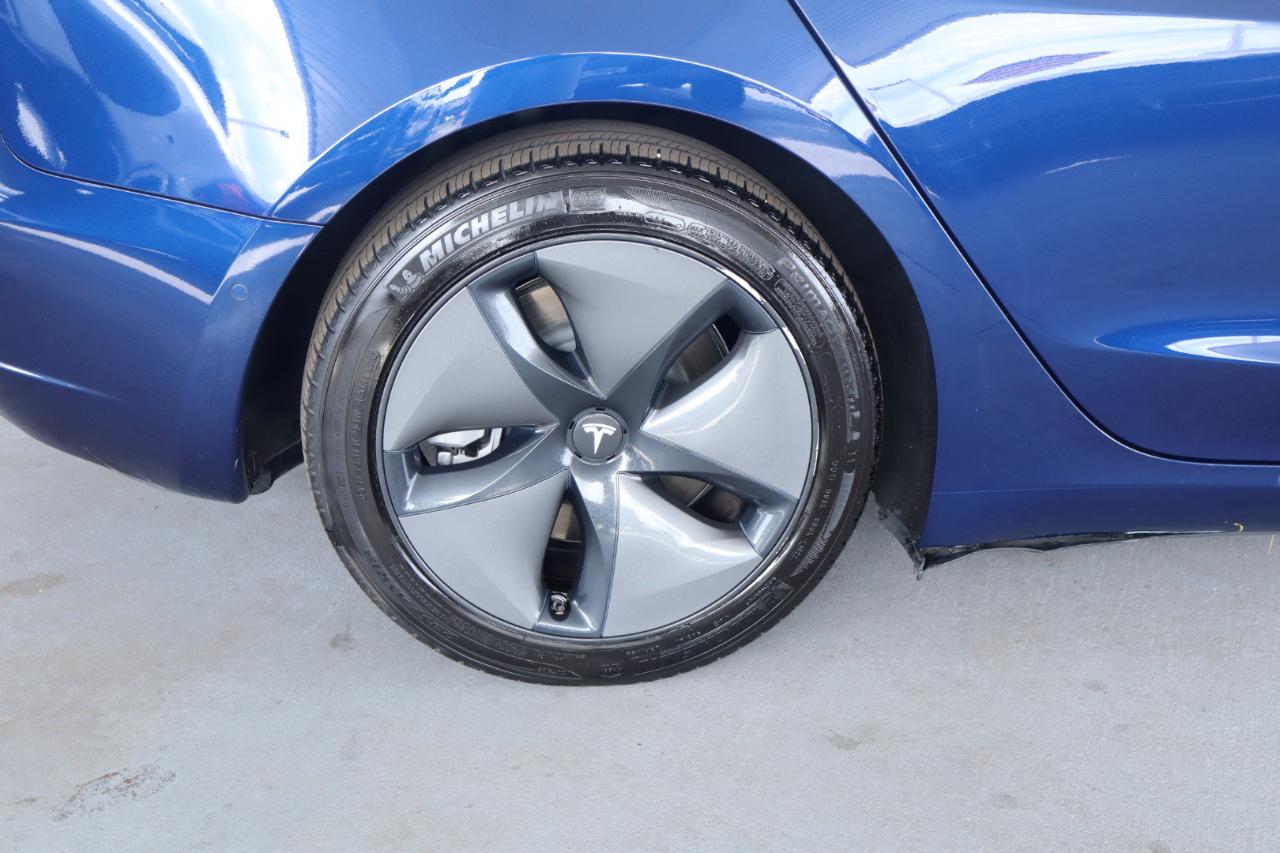 Tesla Model 3 Mid Range Battery RWD 2018