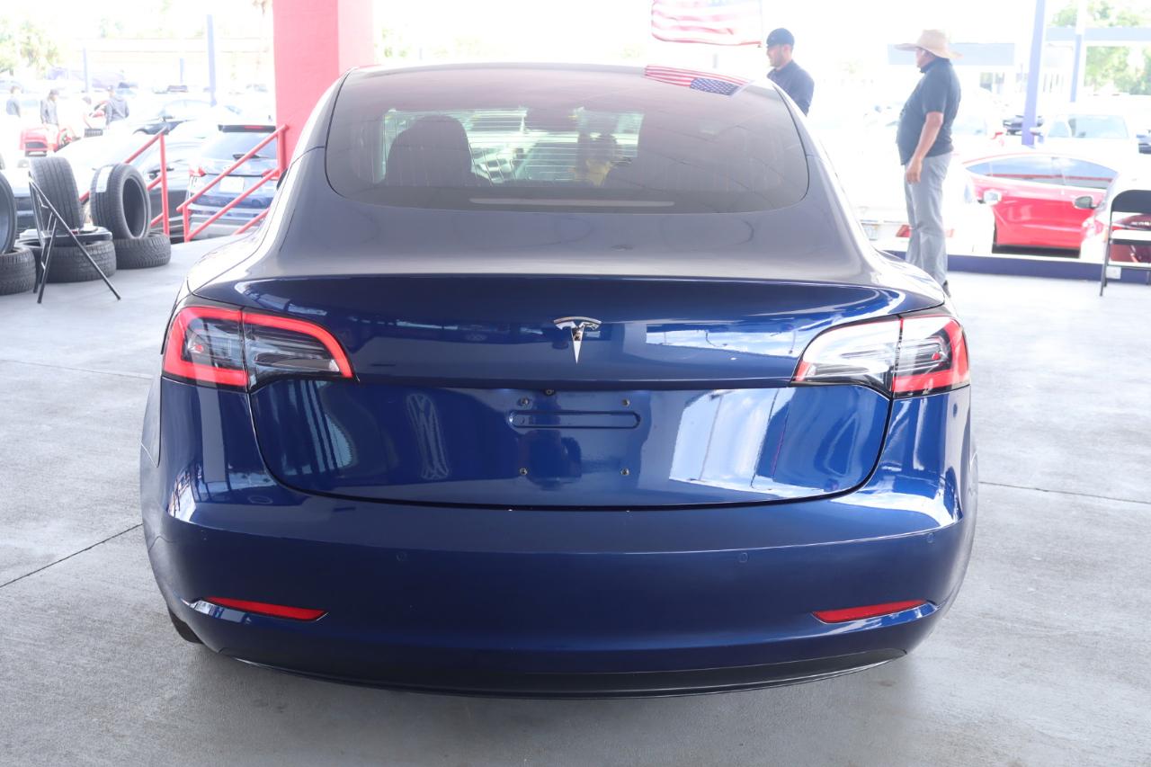 Tesla Model 3 Mid Range Battery RWD 2018