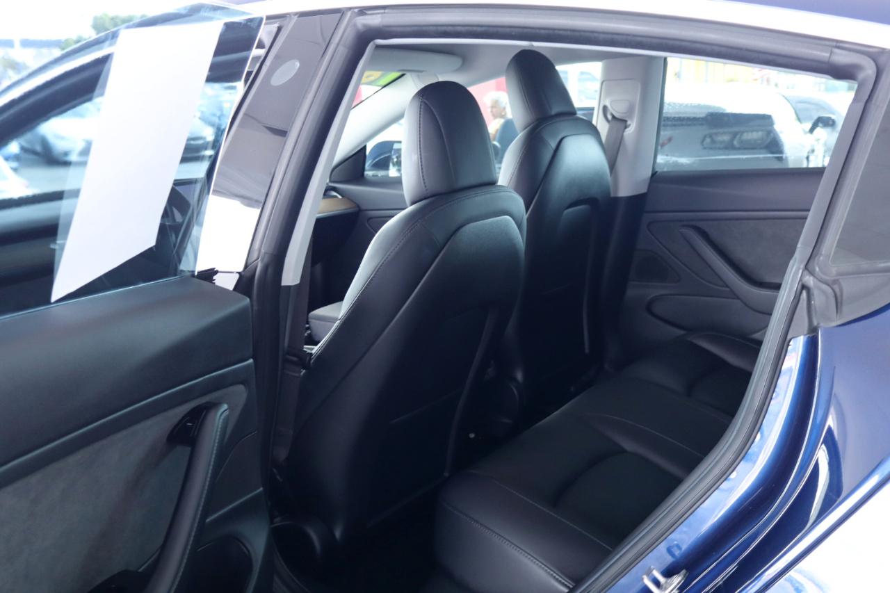 Tesla Model 3 Mid Range Battery RWD 2018