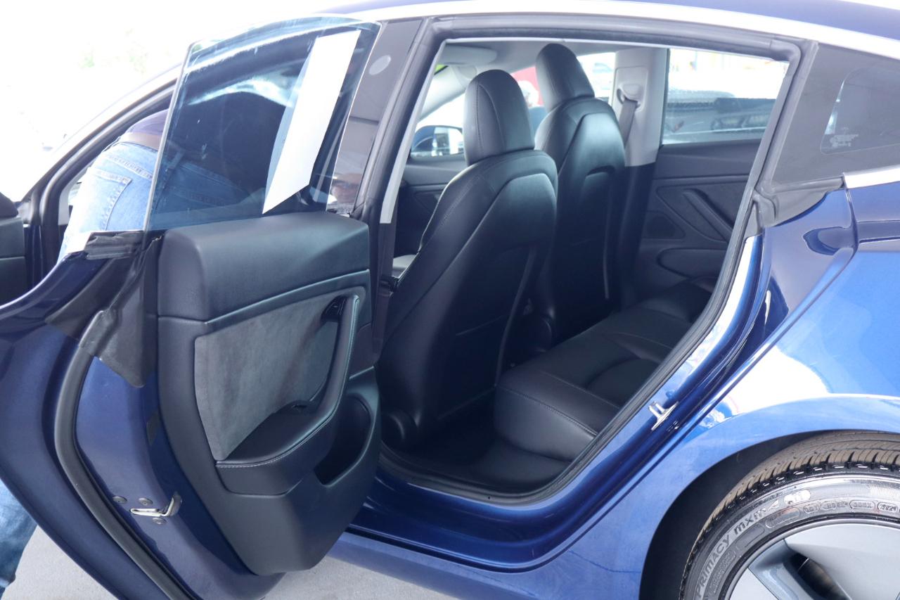 Tesla Model 3 Mid Range Battery RWD 2018