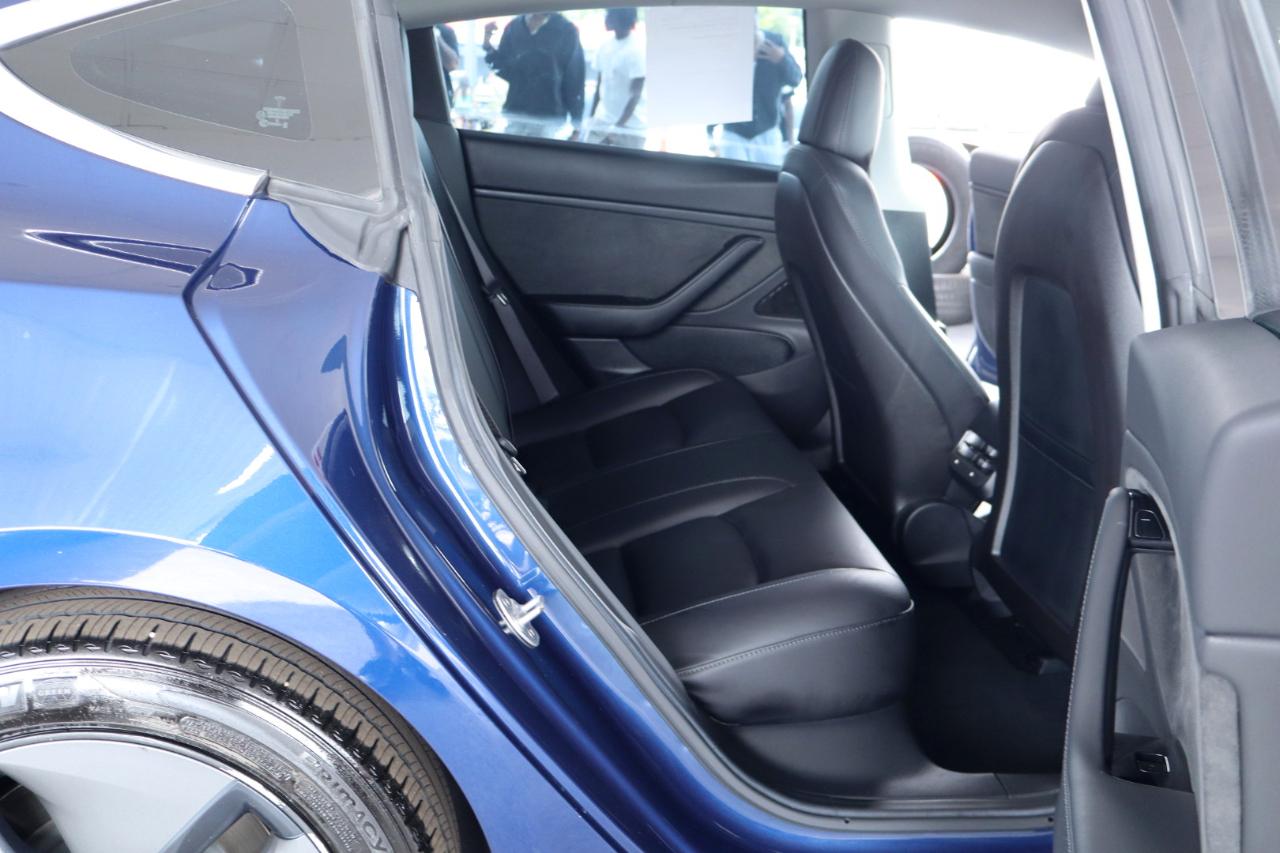 Tesla Model 3 Mid Range Battery RWD 2018