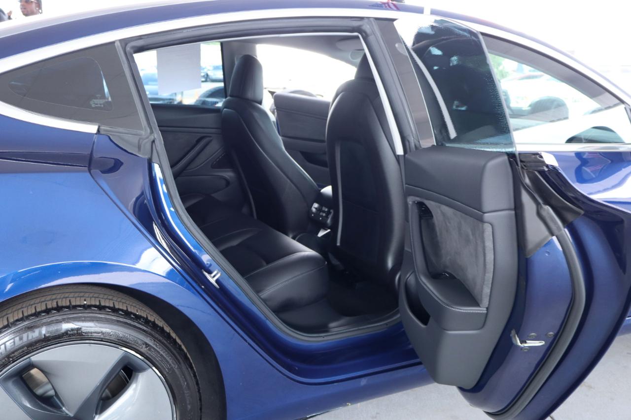 Tesla Model 3 Mid Range Battery RWD 2018