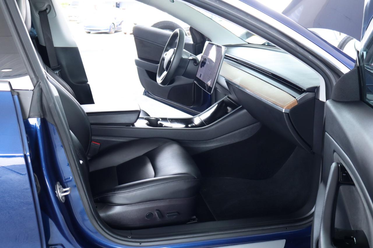 Tesla Model 3 Mid Range Battery RWD 2018