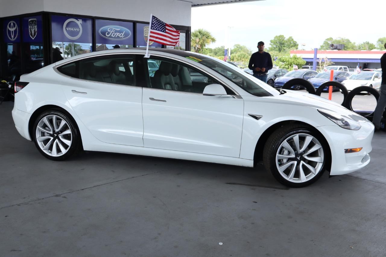 Tesla Model 3 Mid Range Battery RWD 2018