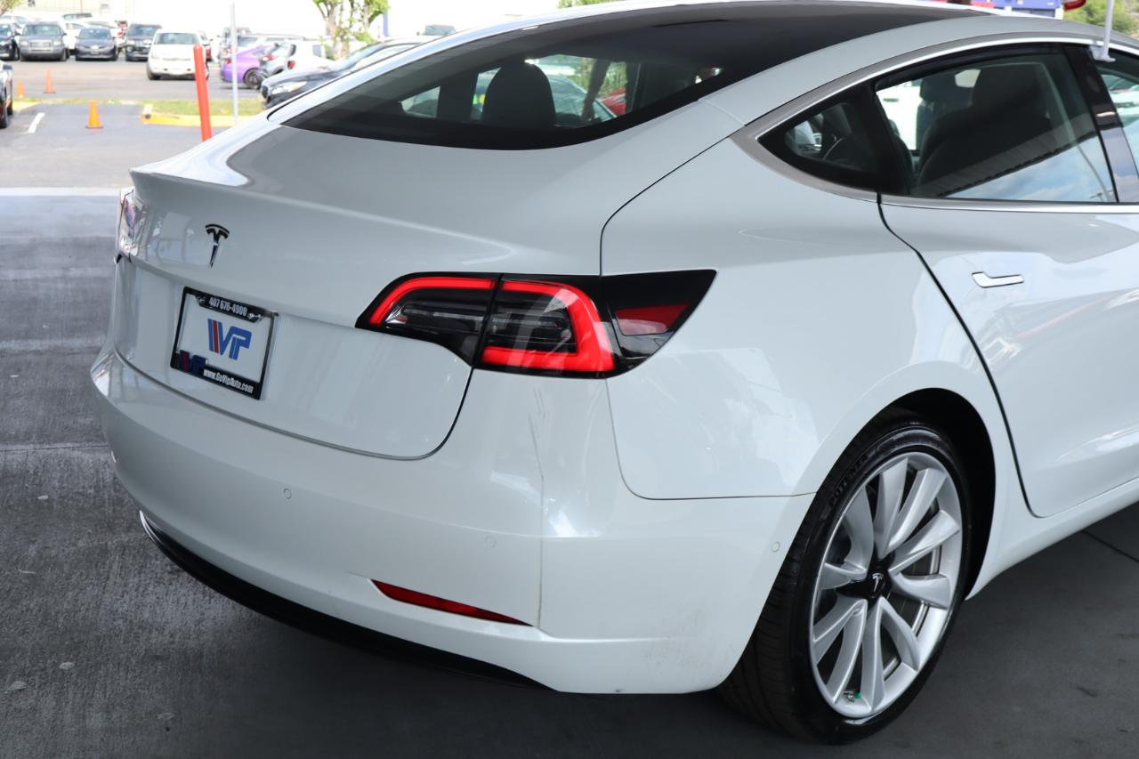 Tesla Model 3 Mid Range Battery RWD 2018
