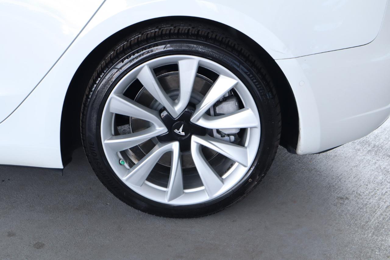 Tesla Model 3 Mid Range Battery RWD 2018