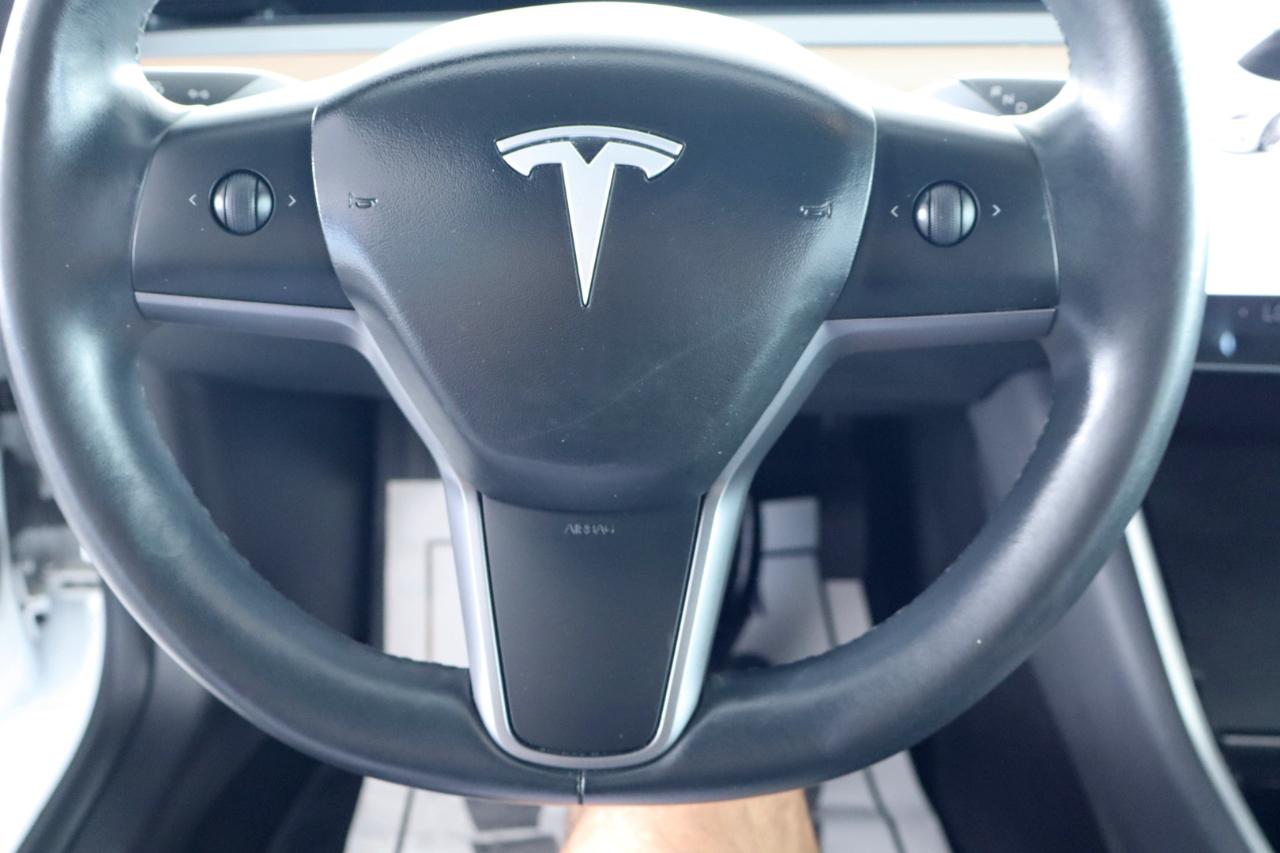 Tesla Model 3 Mid Range Battery RWD 2018