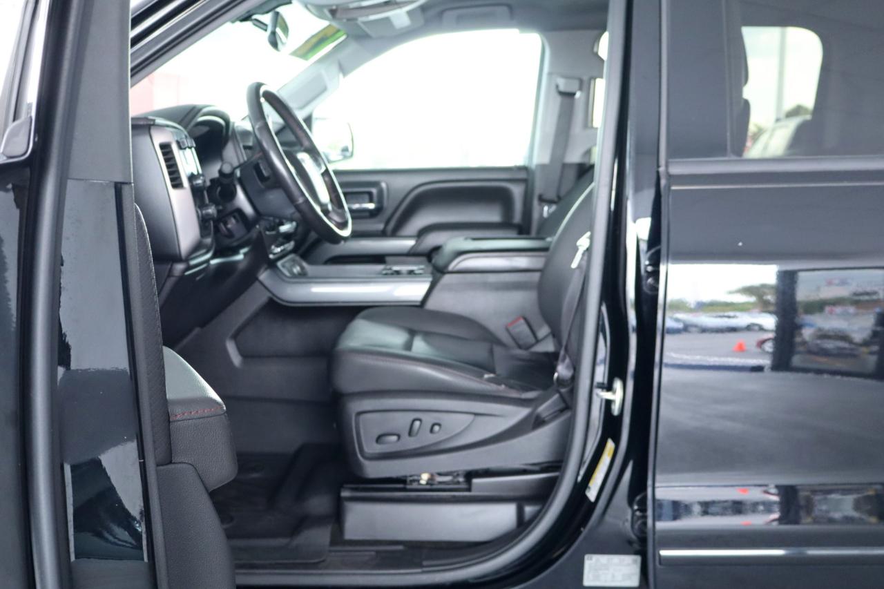 GMC Sierra 1500 4WD Crew Cab 143.5" SLT 2017