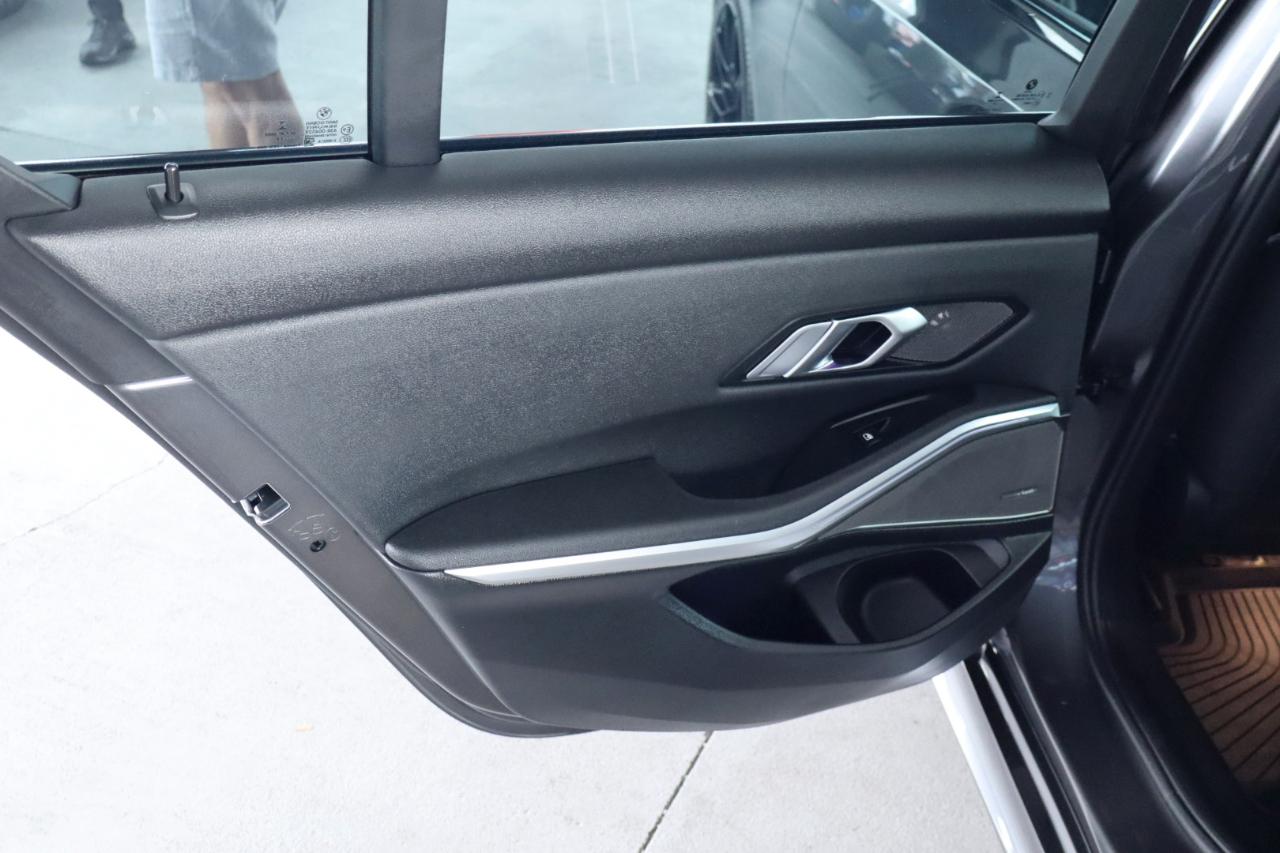 BMW 3 Series 330i Sedan North America 2021