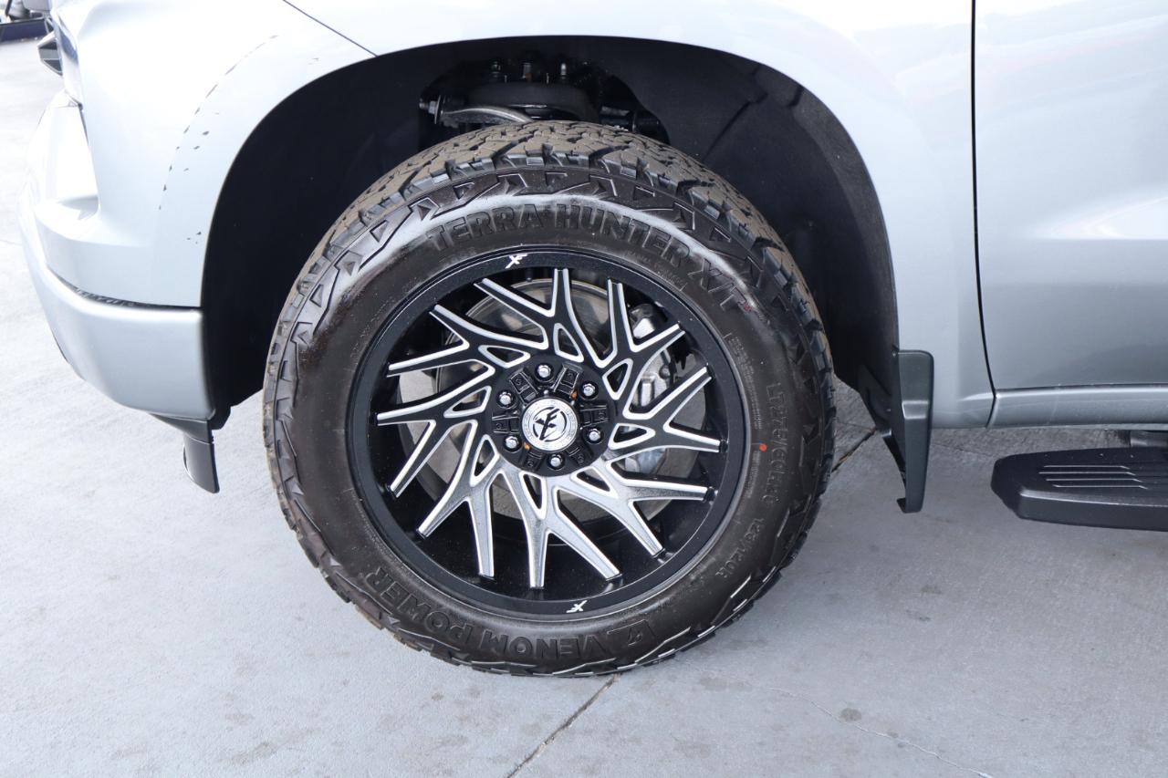 Chevrolet Silverado 1500 4WD Crew Cab 147" Custom 2023