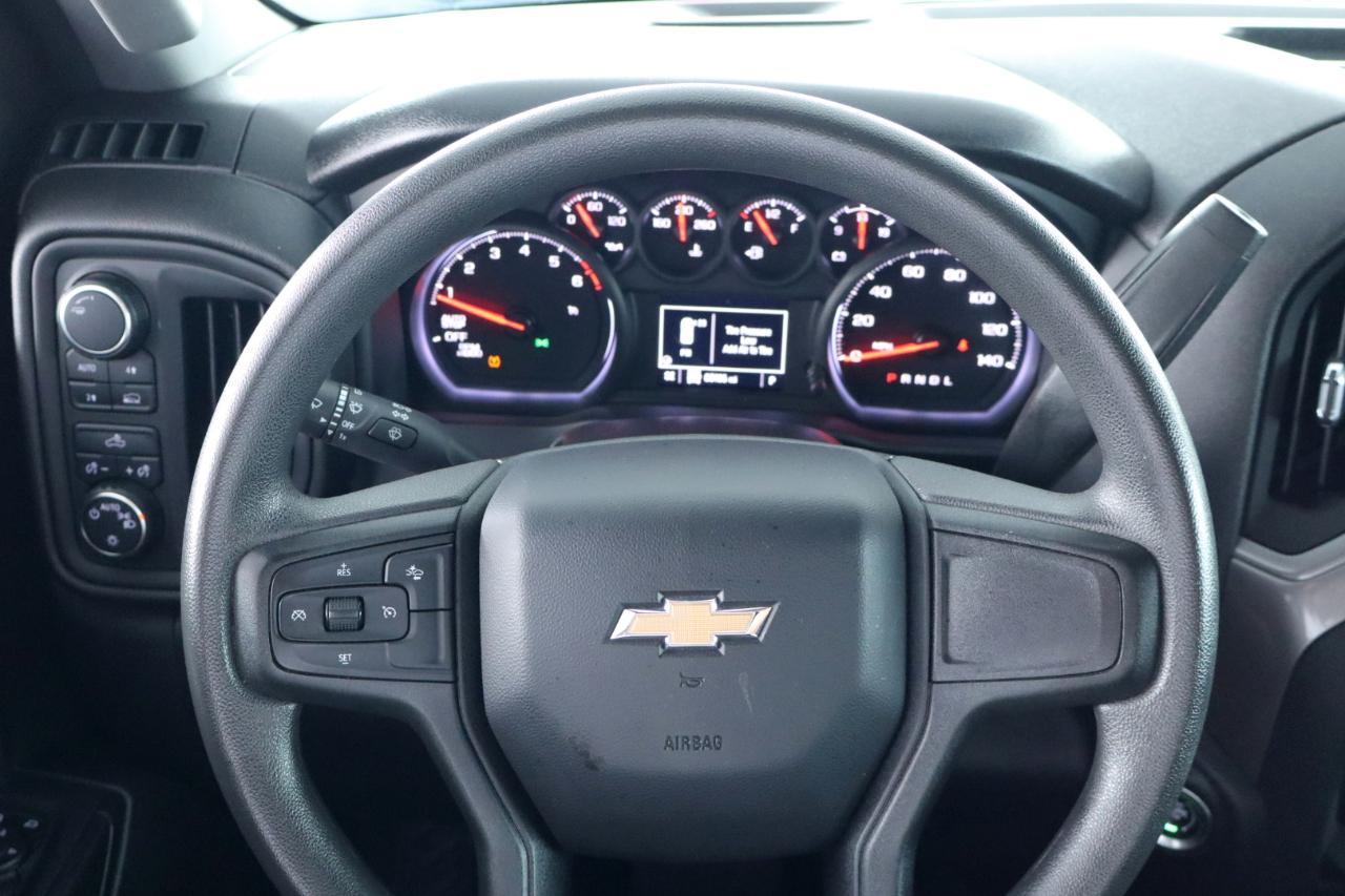 Chevrolet Silverado 1500 4WD Crew Cab 147" Custom 2023