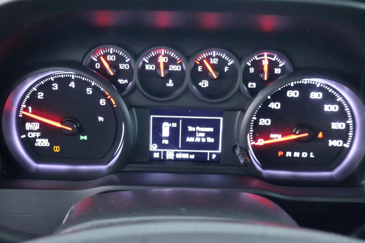 Chevrolet Silverado 1500 4WD Crew Cab 147" Custom 2023