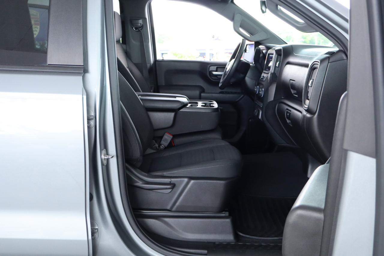 Chevrolet Silverado 1500 4WD Crew Cab 147" Custom 2023