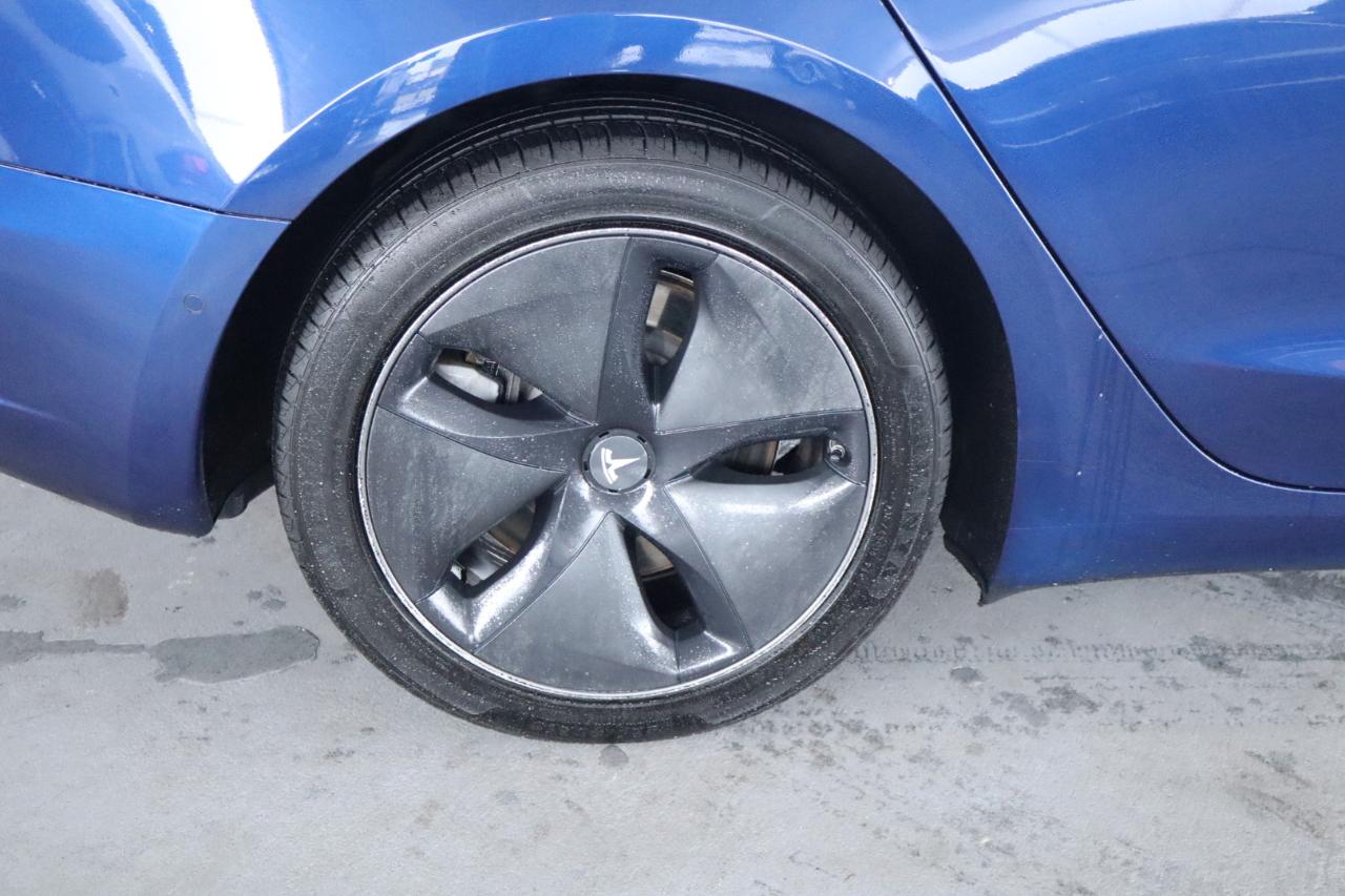 Tesla Model 3 Mid Range Battery RWD 2018