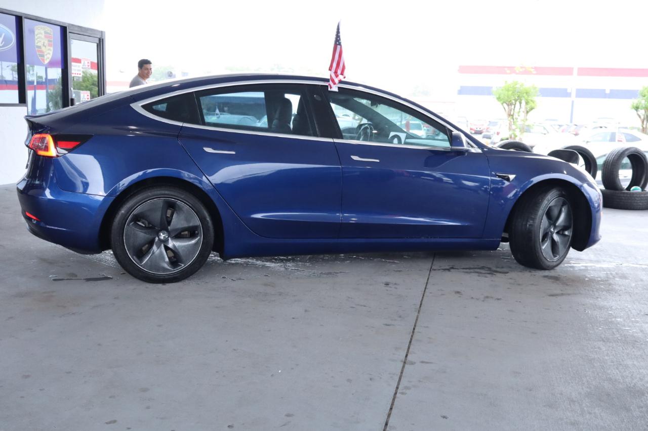 Tesla Model 3 Mid Range Battery RWD 2018