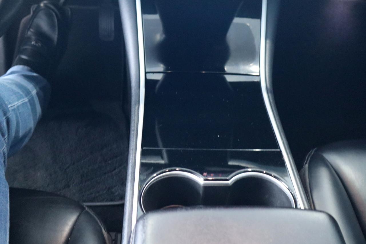 Tesla Model 3 Mid Range Battery RWD 2018