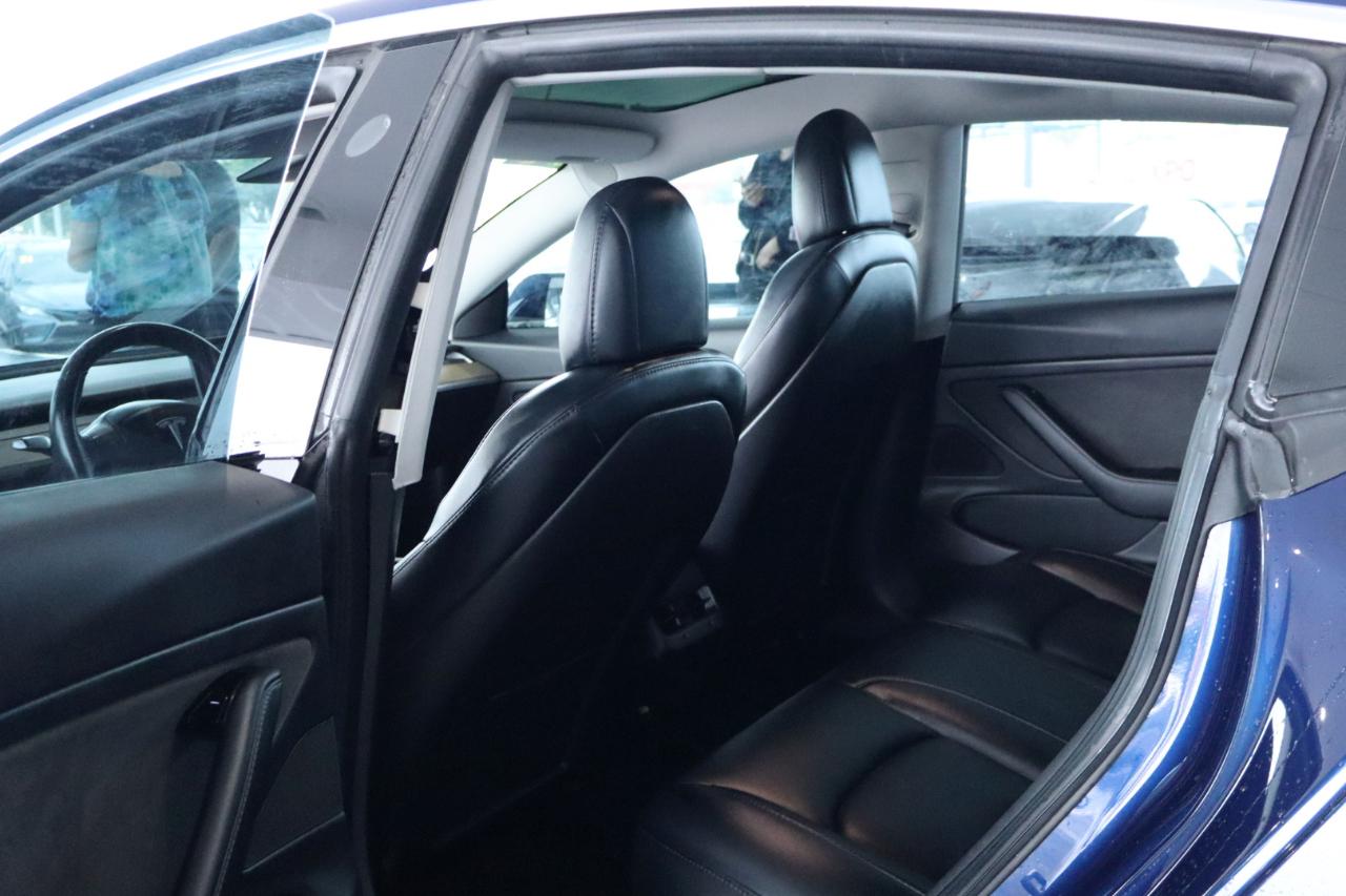 Tesla Model 3 Mid Range Battery RWD 2018