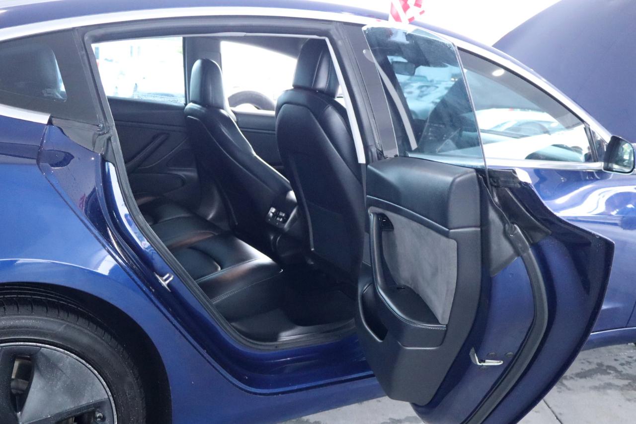 Tesla Model 3 Mid Range Battery RWD 2018