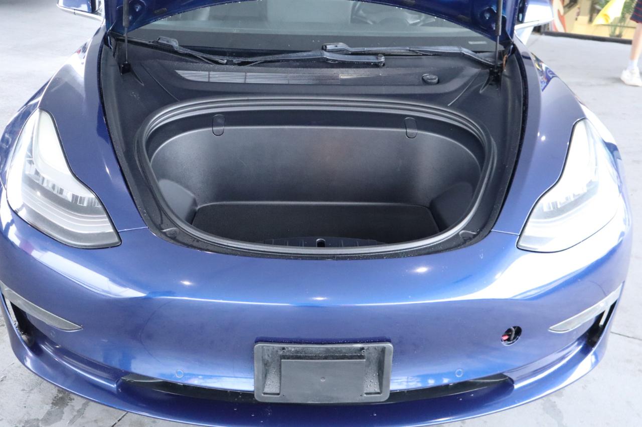 Tesla Model 3 Mid Range Battery RWD 2018