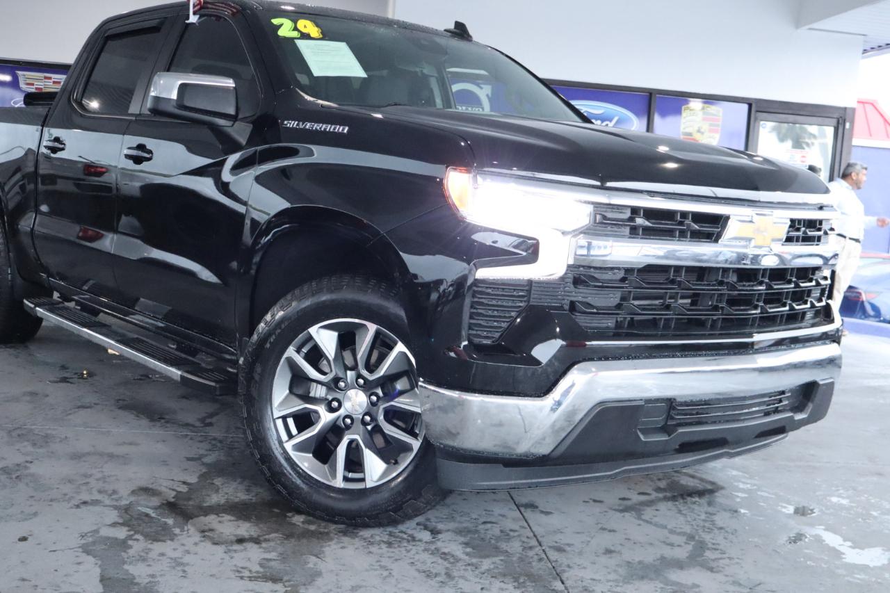 Chevrolet Silverado 1500 2WD Crew Cab 147" LT 2024