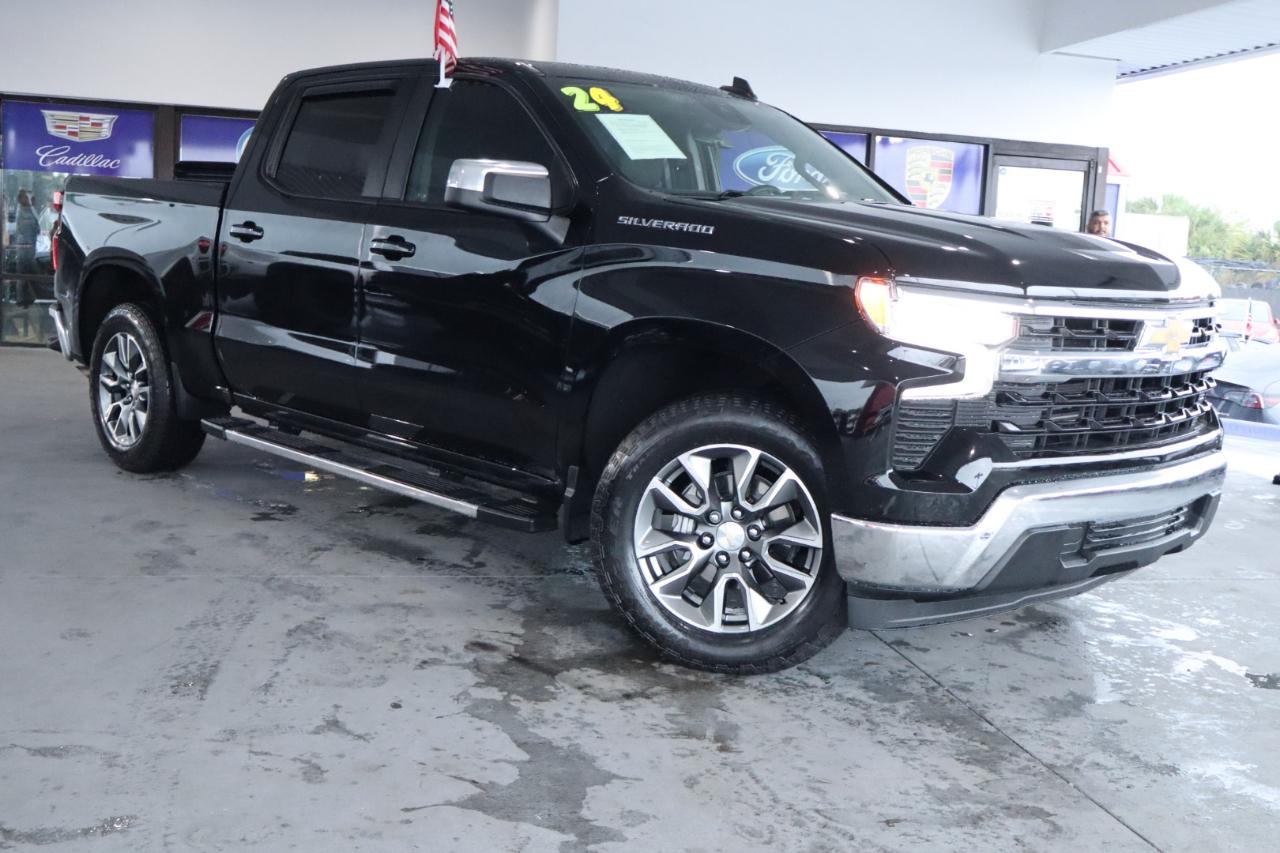 Chevrolet Silverado 1500 2WD Crew Cab 147" LT 2024
