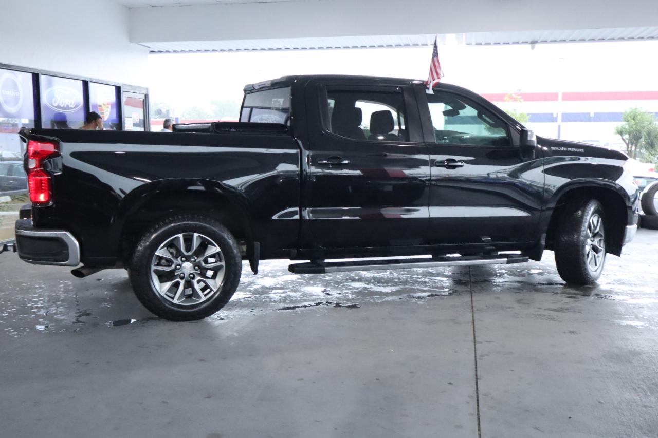Chevrolet Silverado 1500 2WD Crew Cab 147" LT 2024